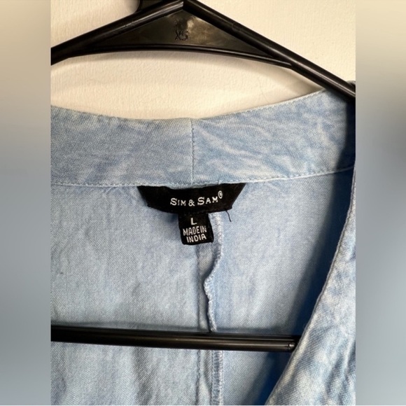Sun & Sam Faded Denim Style Blouse NWOT - Picture 3 of 3
